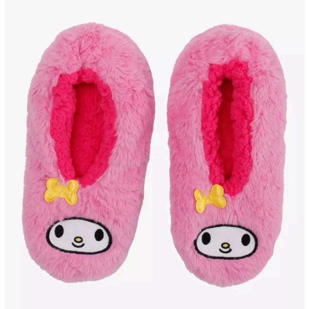 NWTs My Melody 3D Bow Fuzzy Cozy Slippers - Pull on Stretch - One Size Fits Most
